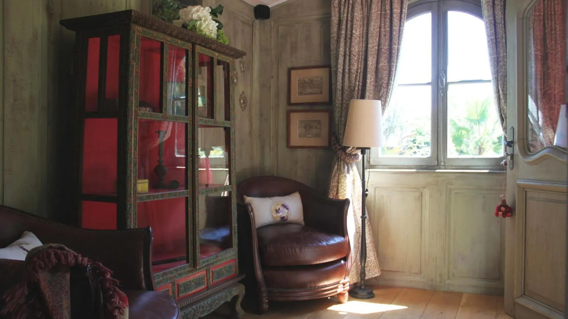 Les Rosees Bed & Breakfast Mougins