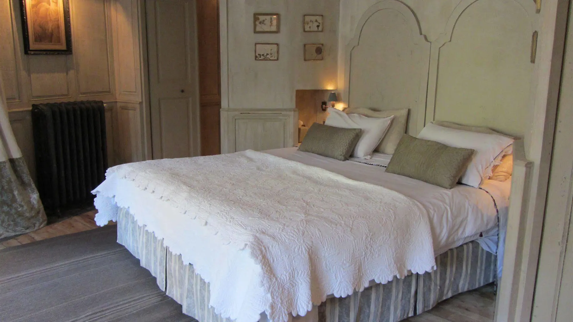 Les Rosees Bed & Breakfast Mougins 4*,