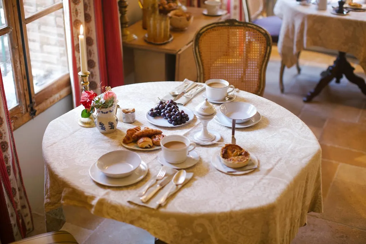 Les Rosées Mougins Couette-café